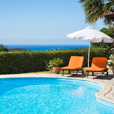 Willa Kleismata Sleeps 6 Pool Wifi