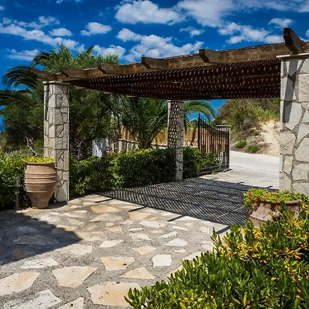 Willa Kleismata Sleeps 6 Pool Wifi